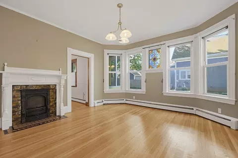 Living - 173 High St, Reading, MA 01867 photo 1 of 8