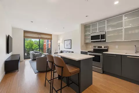691 Massachusetts Ave #301, Boston, MA 02118