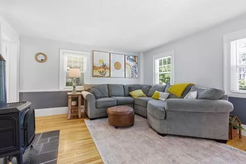 51 Grove St, Reading, MA 01867 photo 12