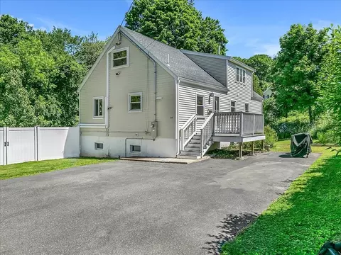 25 King Ter, Beverly, MA 01915