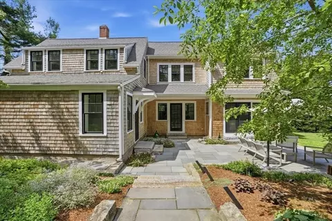 879 Tremont St, Duxbury, MA 02332