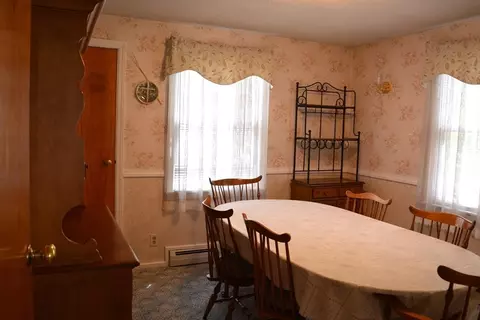 20 Exeter St, West Springfield, MA 01089 photo 24