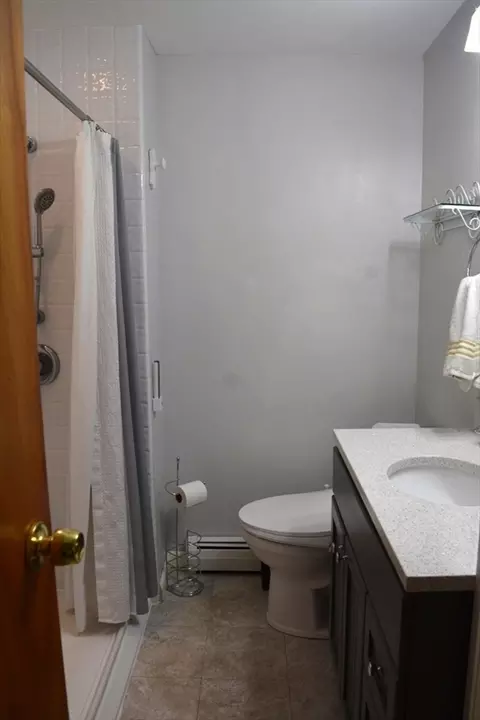 20 Exeter St, West Springfield, MA 01089 photo 20