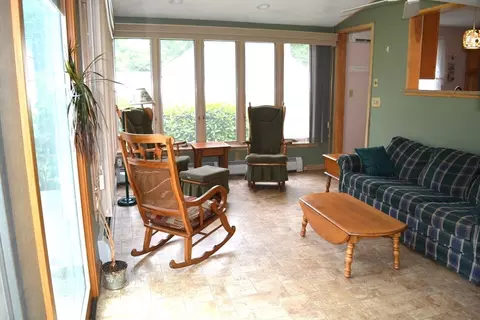 20 Exeter St, West Springfield, MA 01089 photo 17
