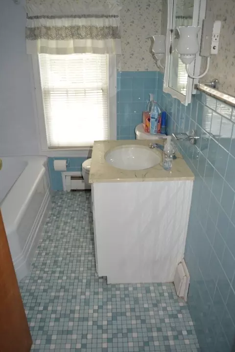 20 Exeter St, West Springfield, MA 01089 photo 32