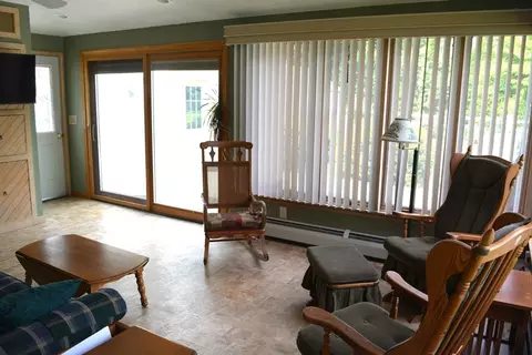 20 Exeter St, West Springfield, MA 01089 photo 16