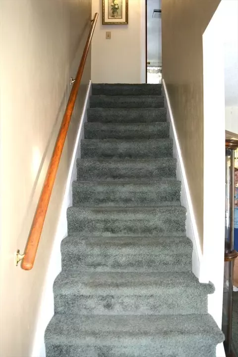 20 Exeter St, West Springfield, MA 01089 photo 26