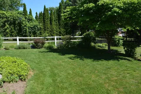 20 Exeter St, West Springfield, MA 01089 photo 39