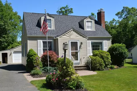20 Exeter St, West Springfield, MA 01089 photo 3