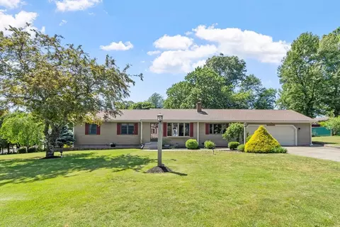 89 Stony Brook Rd, Raynham, MA 02767