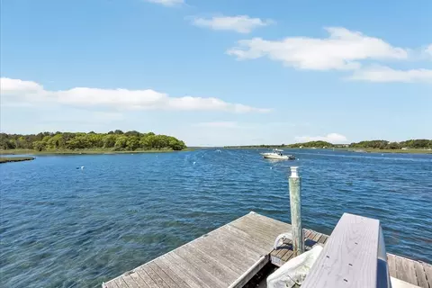 128 Whippoorwill Cir, Mashpee, MA 02649 photo 41