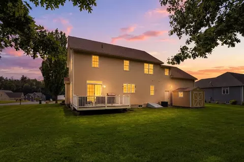 63 Caddyshack Dr, Chicopee, MA 01020 photo 40