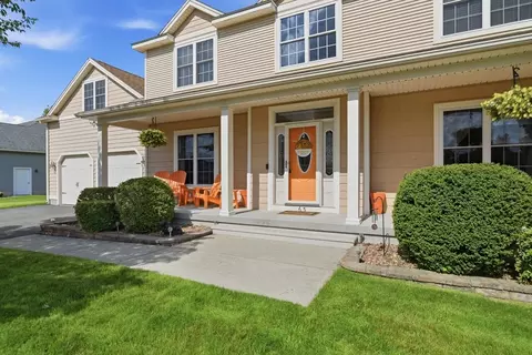 63 Caddyshack Dr, Chicopee, MA 01020 photo 3