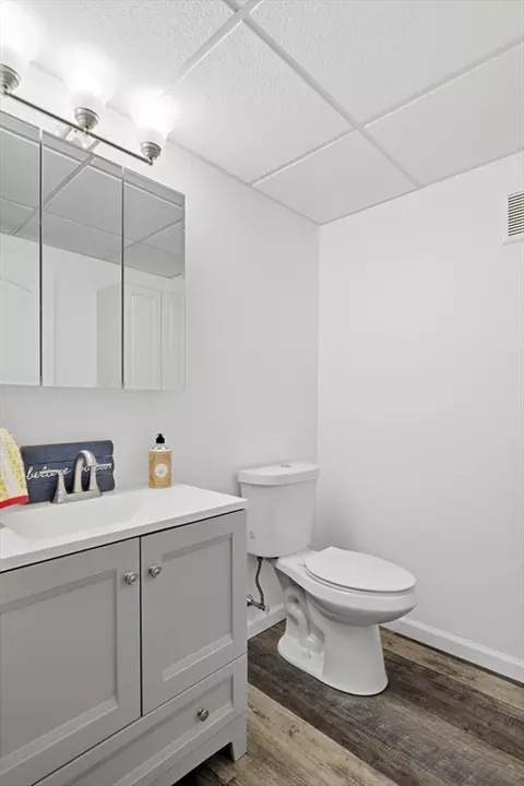 63 Caddyshack Dr, Chicopee, MA 01020 photo 32