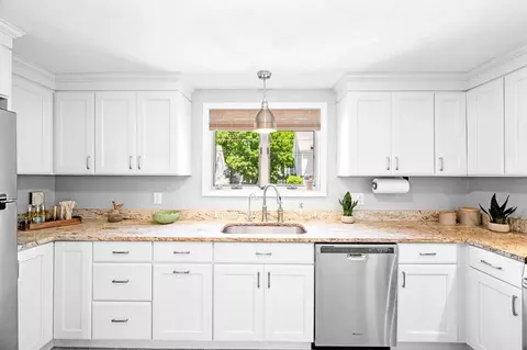 6 Lenox #1, Beverly, MA 01915