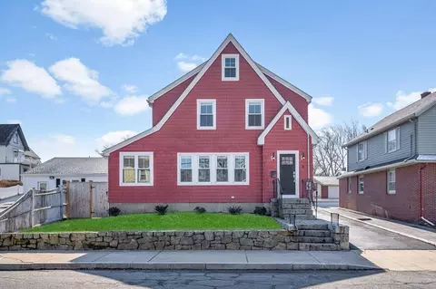 8 Riverside Ave, Gloucester, MA 01930