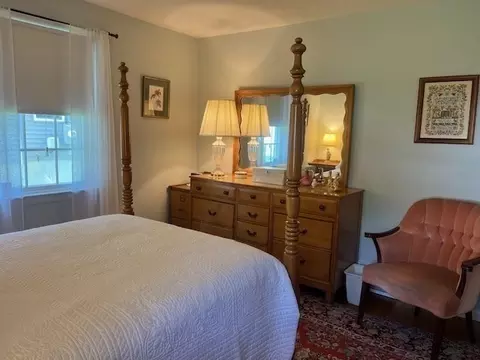 43 Pine Hill Rd, Springfield, MA 01118 photo 16