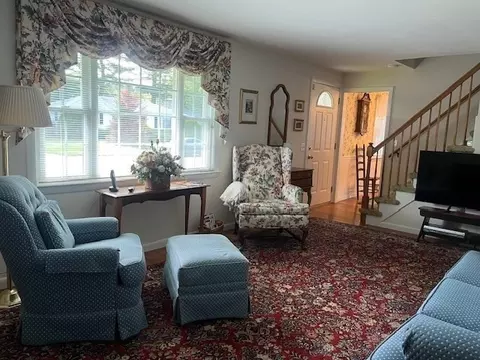 43 Pine Hill Rd, Springfield, MA 01118 photo 13