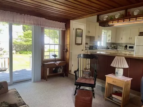 43 Pine Hill Rd, Springfield, MA 01118 photo 4