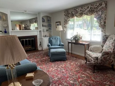 43 Pine Hill Rd, Springfield, MA 01118 photo 11