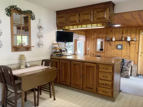 43 Pine Hill Rd, Springfield, MA 01118 photo 8