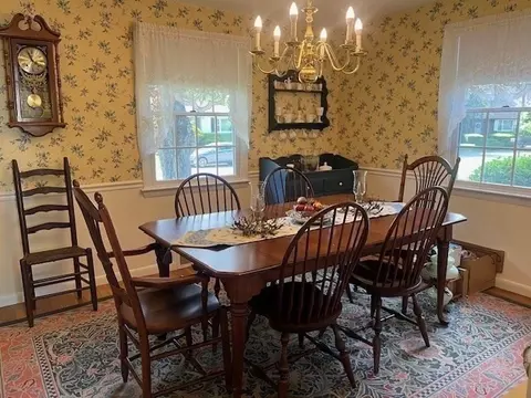43 Pine Hill Rd, Springfield, MA 01118 photo 9