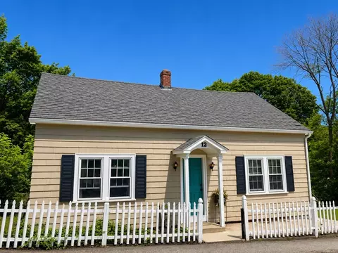 12 Denny Pl, Leicester, MA 01542