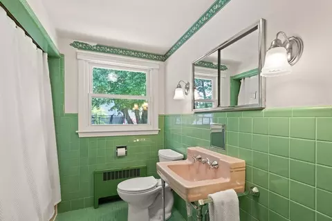 Bath - 178 Webster St, Needham, MA 02494 photo 1 of 1