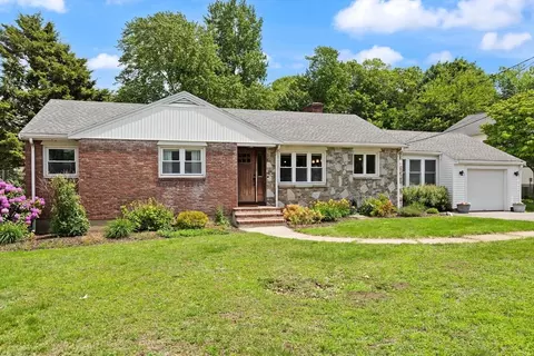 178 Webster St, Needham, MA 02494