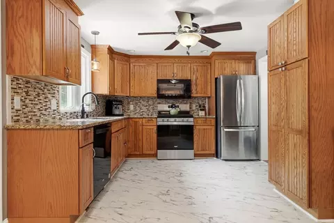 79 Martin Rd, Reading, MA 01867 photo 6
