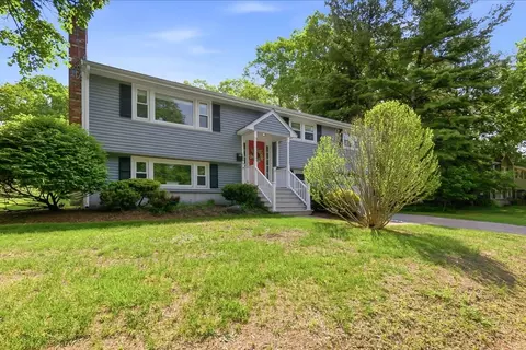 79 Martin Rd, Reading, MA 01867 photo 2