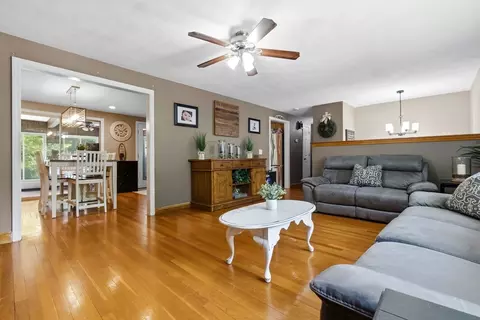 79 Martin Rd, Reading, MA 01867 photo 9