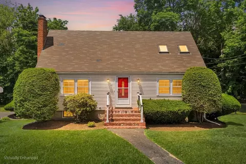 21 Bartlett Ave, Lexington, MA 02420