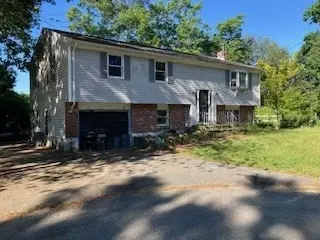 44 Bayberry Ln, Taunton, MA 02780