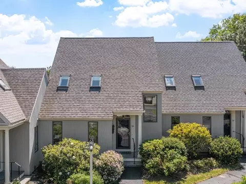 24 Bayridge Ln #24, Rockport, MA 01966