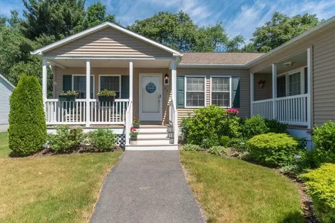 43 Fieldstone Cir, Bridgewater, MA 02324