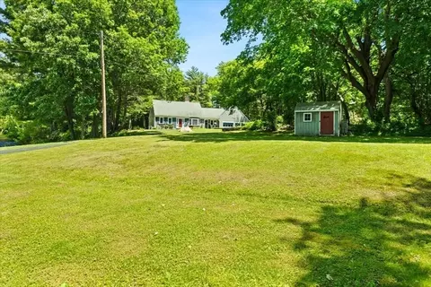 71 E Main St, Middleboro, MA 02346 photo 3