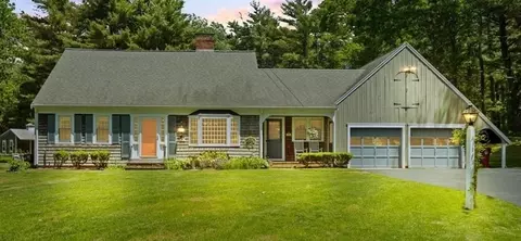 71 E Main St, Middleboro, MA 02346