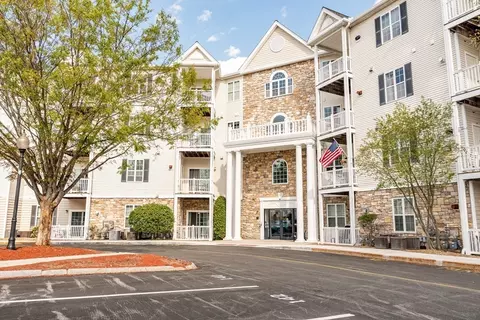 21 Hampshire Rd #108, Methuen, MA 01844