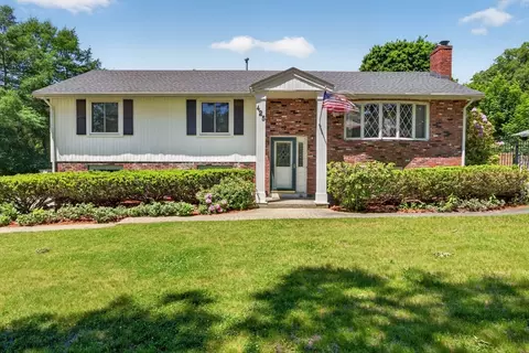 425 Rogers St, Tewksbury, MA 01876