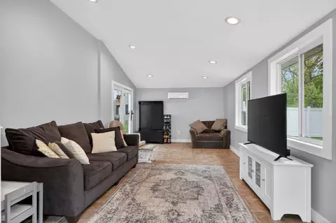 31 Mount View Dr, Clinton, MA 01510 photo 12