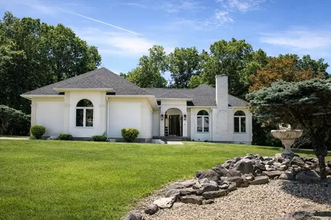 176 Genovevo Dr, Ludlow, MA 01056