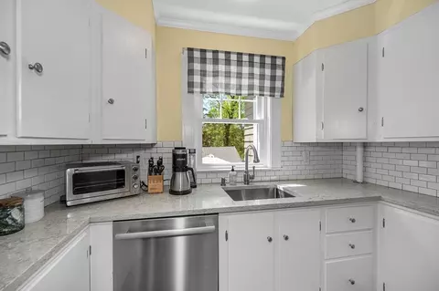 18 Wells Rd, Reading, MA 01867 photo 9