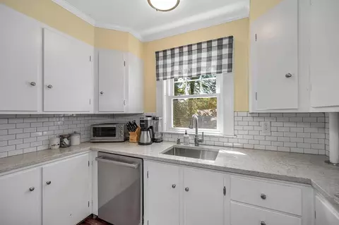 18 Wells Rd, Reading, MA 01867 photo 8
