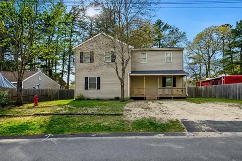 8 Ash St, Plymouth, MA 02360