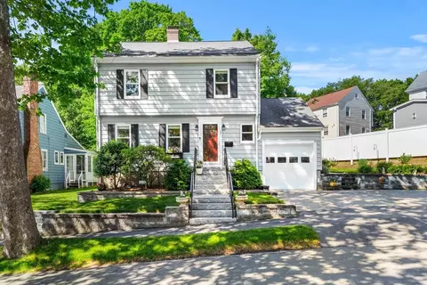 17 Landon Rd, Milton, MA 02186