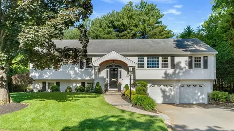 180 Meetinghouse Cir, Needham, MA 02492