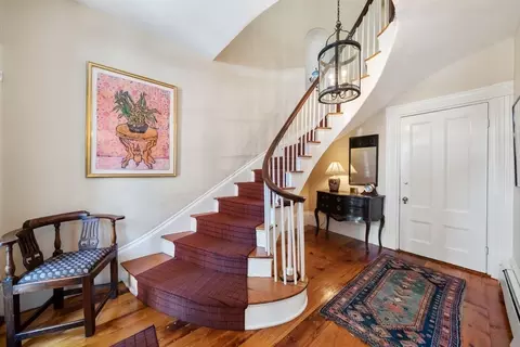 51 Chestnut St, Charlestown, MA 02129
