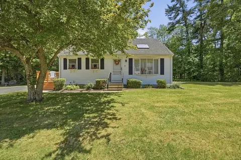 49 George Dr, Taunton, MA 02780