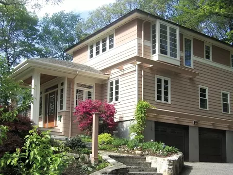 42 Temple Rd, Wellesley, MA 02482